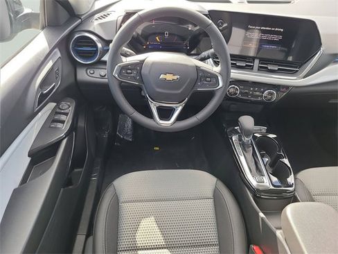 New 2026 Chevrolet Trax LT w/ Driver Confidence Package image 15