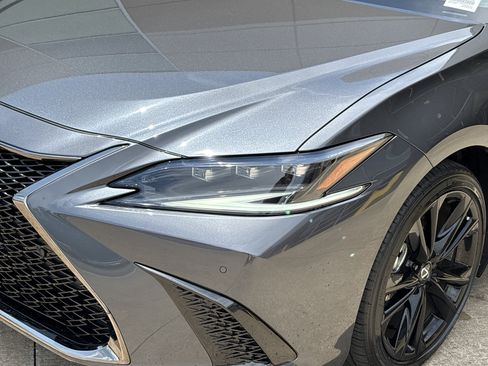 Used 2025 Lexus ES 350 w/ Accessory Package (Z1) FWD image 15
