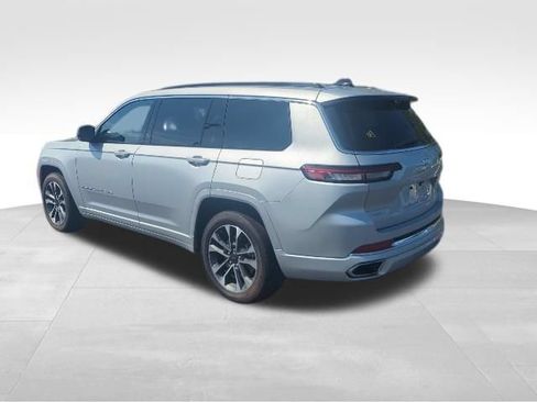 Used 2025 Jeep Grand Cherokee L Overland w/ Luxury Tech Group IV AWD/4WD image 9