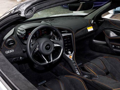 New 2026 McLaren 750S Spider image 24