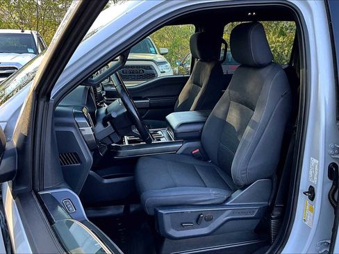 Used 2022 Ford F150 XLT w/ Equipment Group 302A High image 8