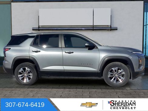 Used 2025 Chevrolet Equinox LT image 3