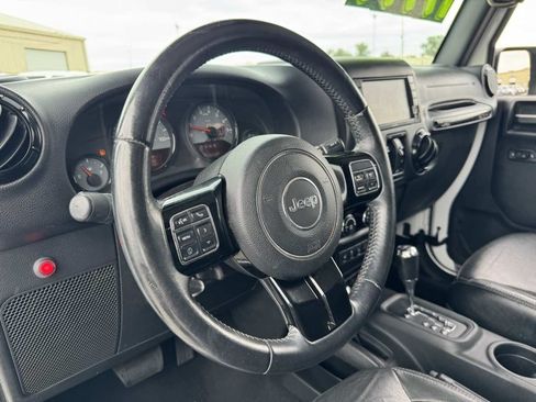 Used 2016 Jeep Wrangler Unlimited Sahara AWD/4WD image 24