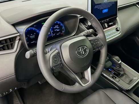 Used 2026 Toyota Corolla Cross XLE w/ Convenience Package AWD/4WD image 18