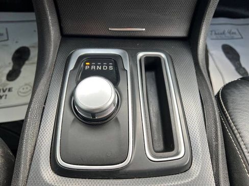Used 2015 Chrysler 300 S image 19
