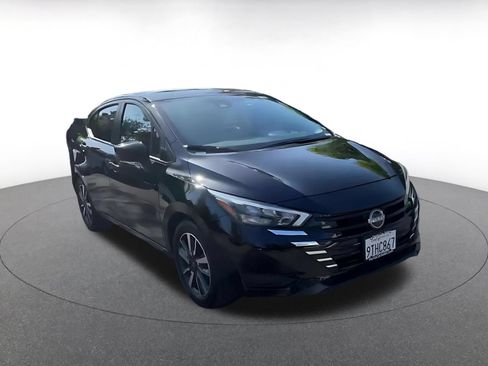 Used 2025 Nissan Versa SV FWD image 3