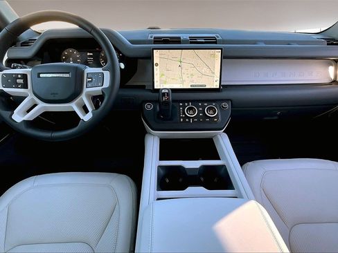 New 2025 Land Rover Defender 110 S image 5