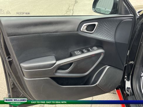 Used 2021 Kia Soul GT-Line image 11