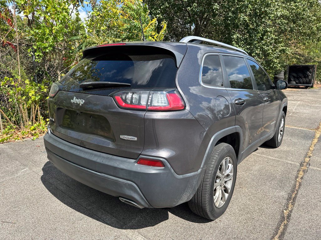 Used 2019 Jeep Cherokee Latitude Plus w/ Comfort/Convenience Group AWD/4WD image 3