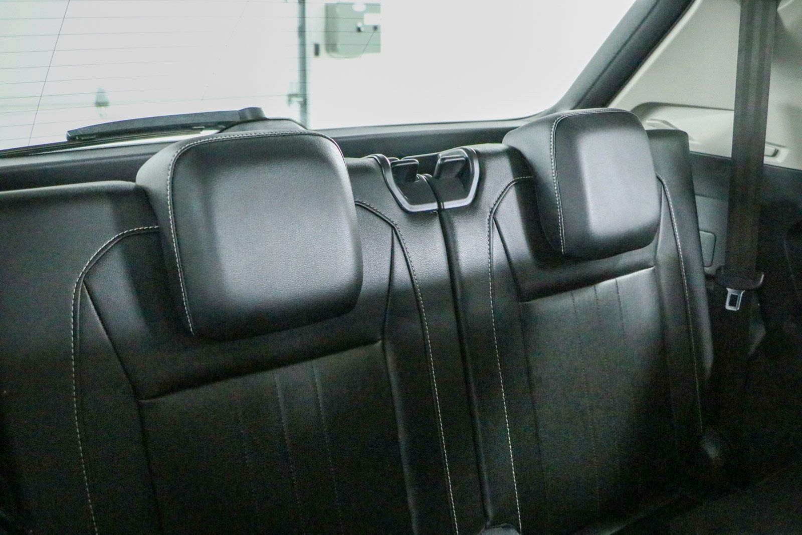 Used 2023 Volkswagen Tiguan SE w/ Panoramic Sunroof Package FWD image 30