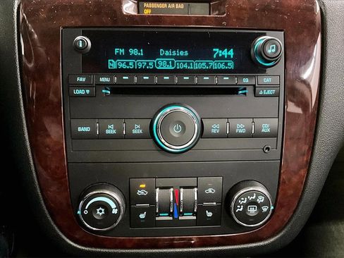 Used 2006 Chevrolet Impala SS w/ Convenience Package image 14