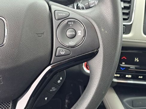 Certified 2022 Honda HR-V EX image 11