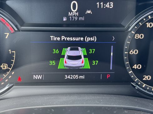 Used 2021 Cadillac XT5 Luxury image 31