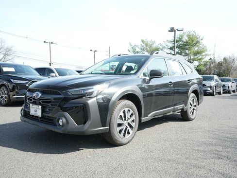 Used 2025 Subaru Outback AWD/4WD image 2