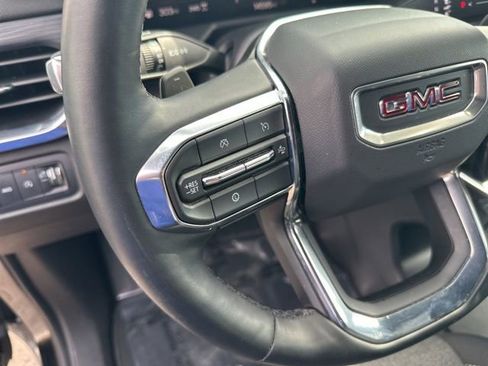 Used 2025 GMC Acadia Elevation image 18