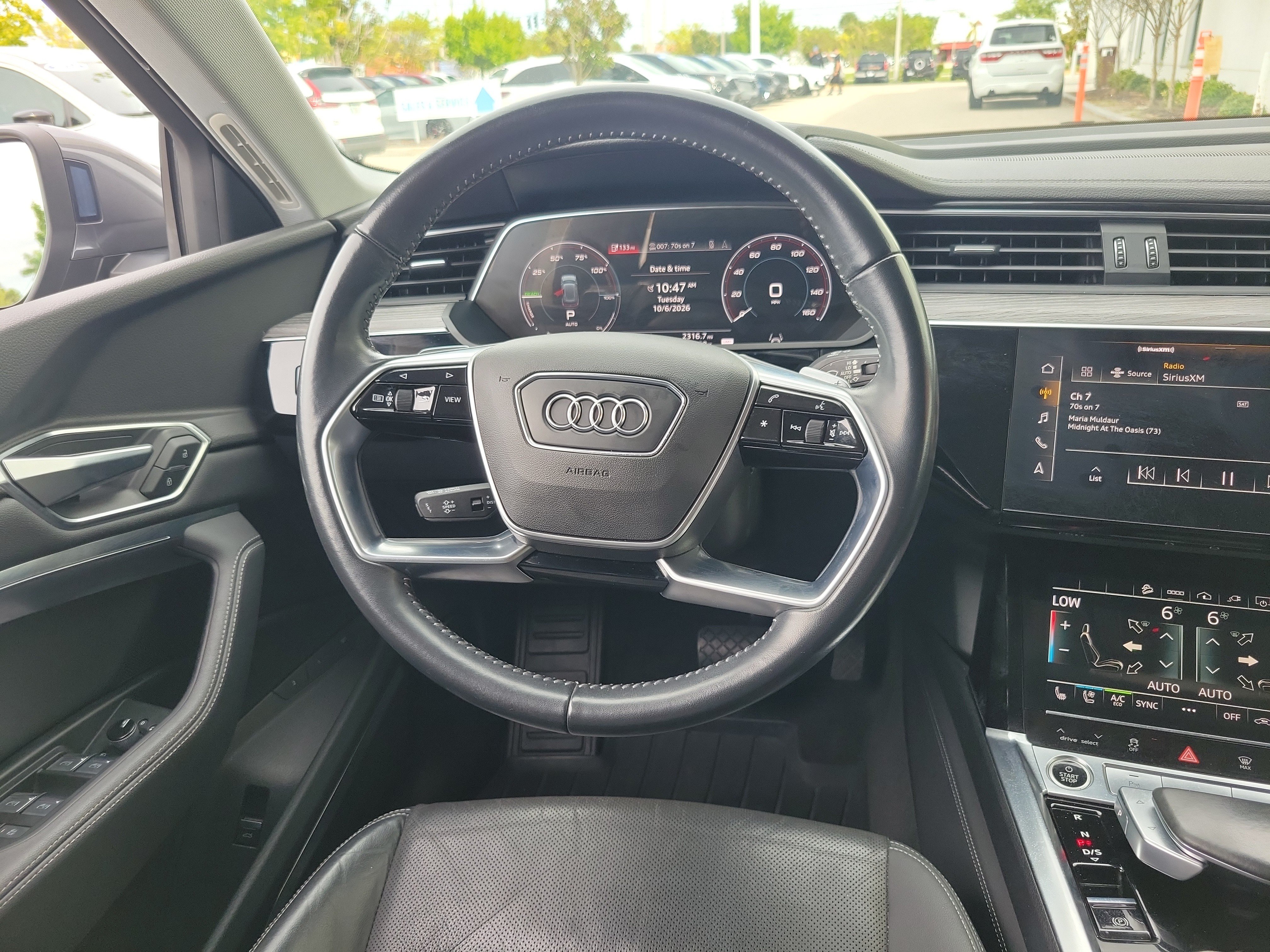 Used 2021 Audi e-tron Premium Plus w/ Premium Plus Package AWD/4WD image 22