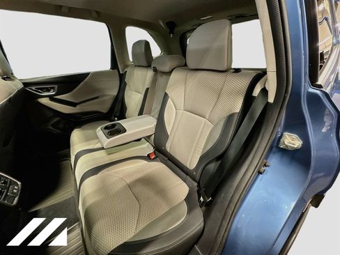Used 2022 Subaru Forester Premium AWD/4WD image 26