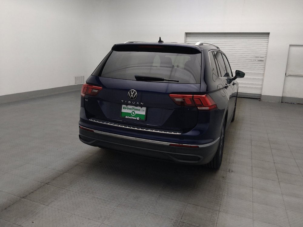 Used 2023 Volkswagen Tiguan SE w/ Panoramic Sunroof Package FWD image 7