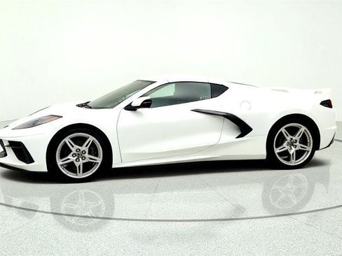 Used 2024 Chevrolet Corvette Stingray Preferred Cpe w/ Z51 Performance Package RWD image 8