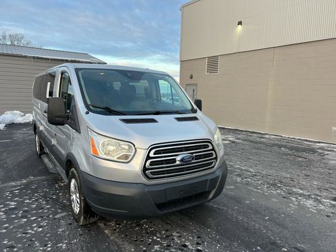 Used 2016 Ford Transit 350 XLT image 2