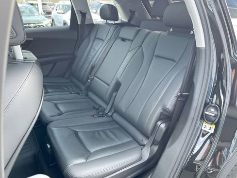 Used 2024 Audi Q7 3.0T Premium Plus image 25