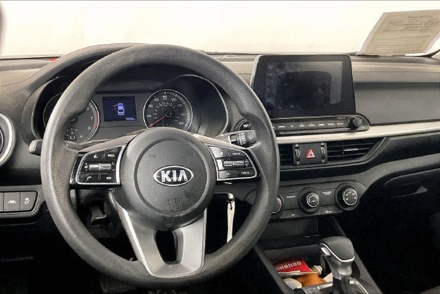 Used 2020 Kia Forte LXS FWD image 2