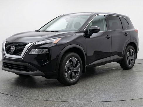 Used 2025 Nissan Rogue SV FWD image 3