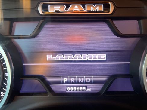 Used 2019 RAM 1500 Laramie image 19