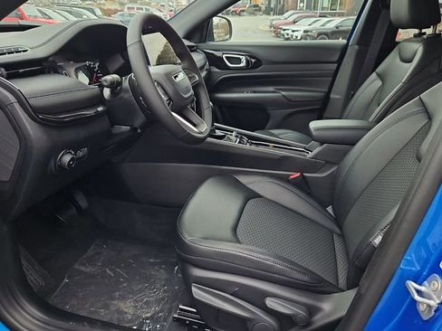 New 2026 Jeep Compass Latitude image 13