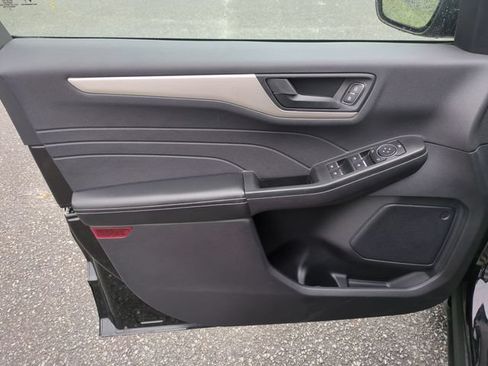 Used 2022 Ford Escape SE AWD/4WD image 12
