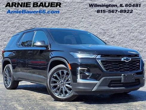 Used 2023 Chevrolet Traverse RS image 1