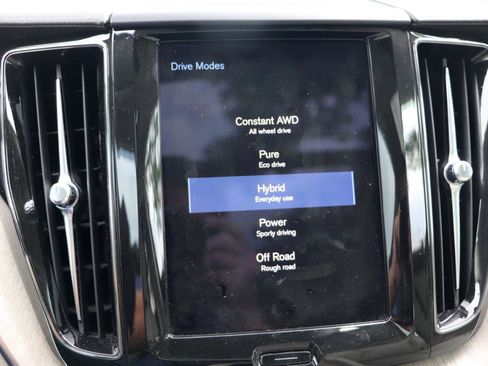 Used 2021 Volvo XC60 T8 Inscription w/ Protection Package Premier AWD/4WD image 38