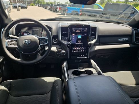 Used 2025 RAM 1500 Big Horn AWD/4WD image 9