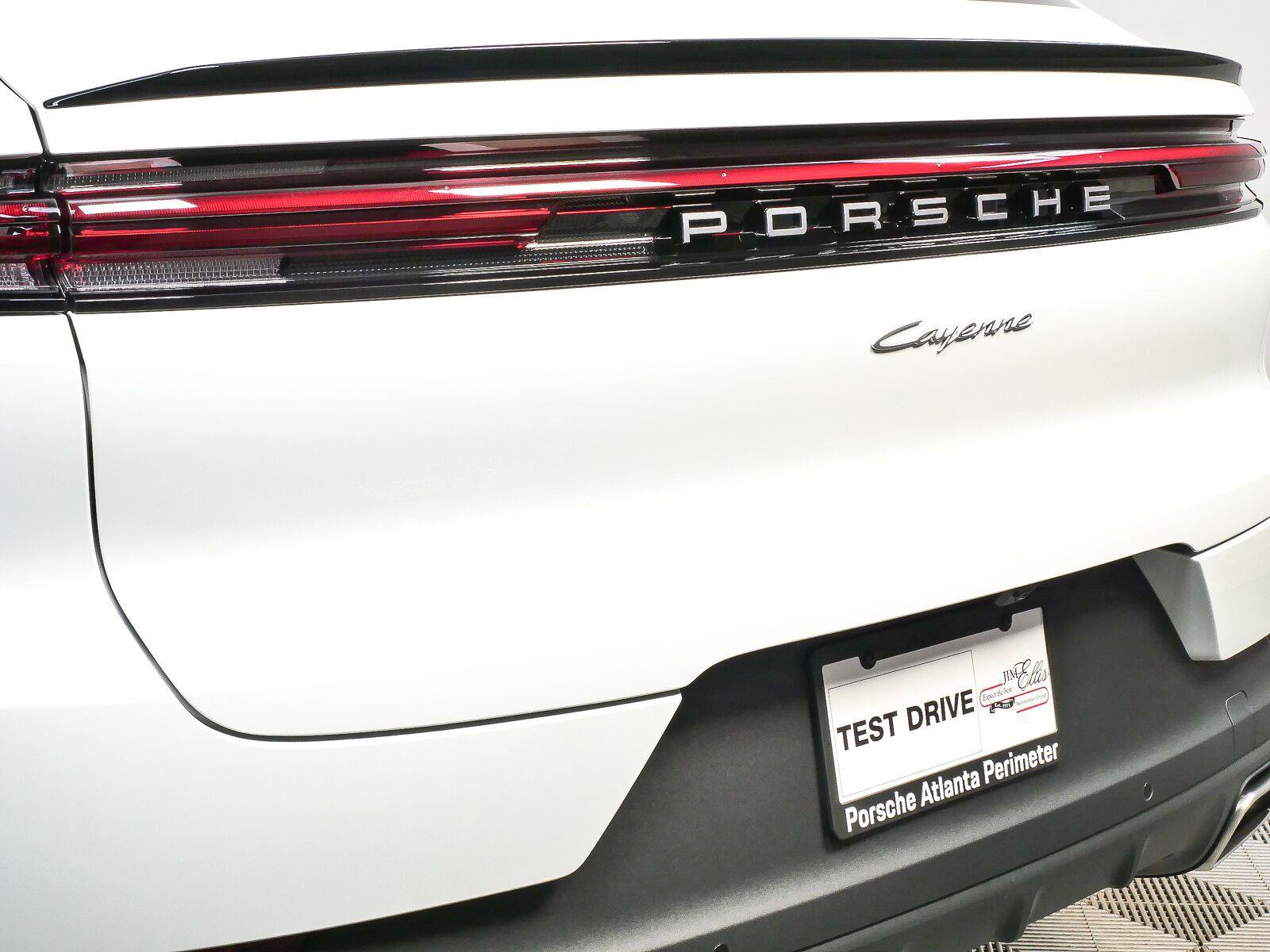 New 2026 Porsche Cayenne Coupe AWD/4WD image 38