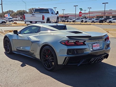 Used 2023 Chevrolet Corvette Z06 image 3