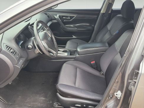 Used 2016 Nissan Altima 2.5 SR FWD image 11