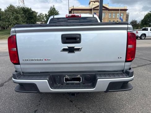 Used 2018 Chevrolet Colorado LT w/ LT Convenience Package AWD/4WD image 4
