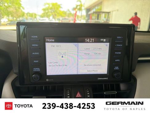 Used 2021 Toyota RAV4 XLE Premium image 19