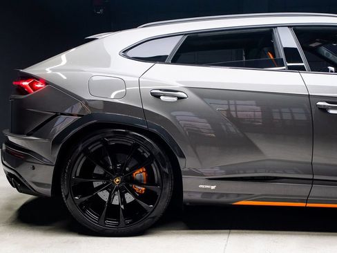 Used 2024 Lamborghini Urus S AWD/4WD image 23