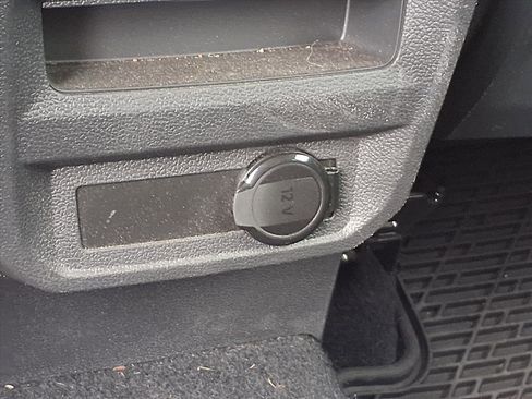 Used 2021 Volkswagen Tiguan S image 22