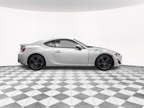 Used 2015 Scion FR-S RWD image 13