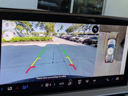 Certified 2025 Ford Explorer ST image 31