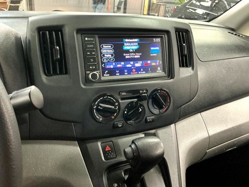 Used 2021 Nissan NV200 SV w/ Back Door Glass Package image 16