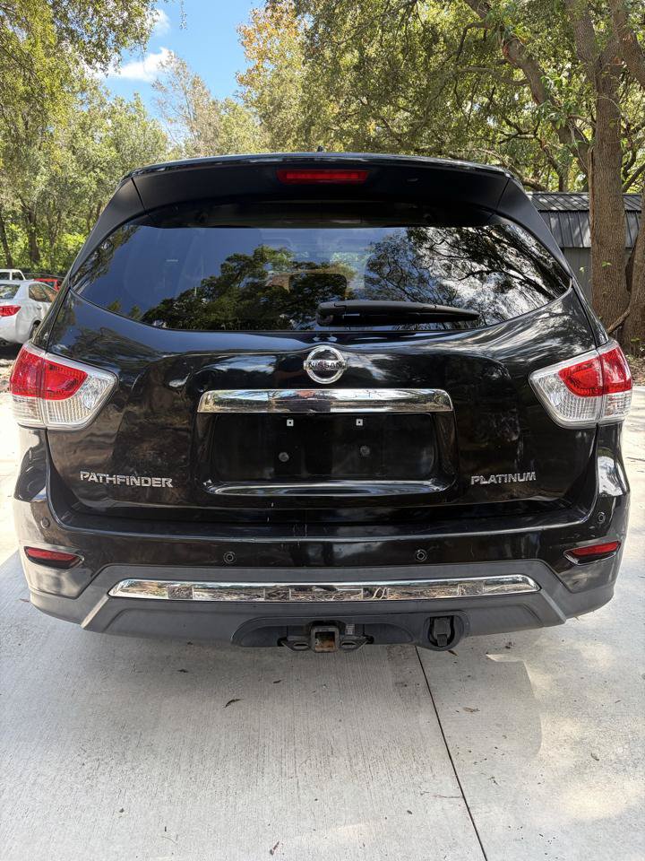 Used 2015 Nissan Pathfinder Platinum FWD image 4