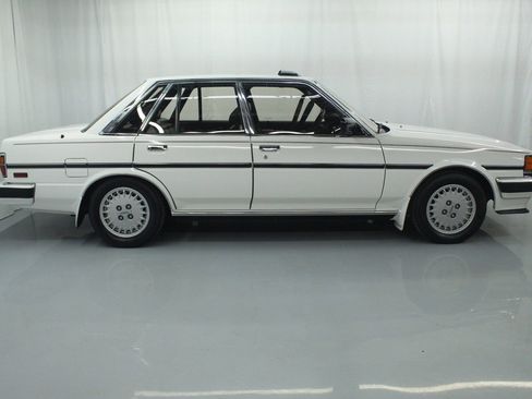 Used 1986 Toyota Cressida Sedan image 8