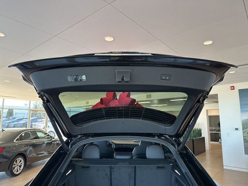 New 2026 Audi SQ8 Prestige image 10