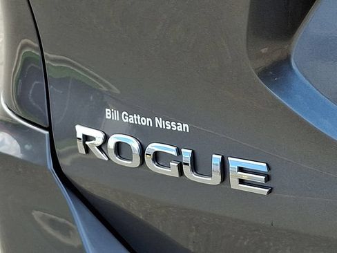 Used 2017 Nissan Rogue S AWD/4WD image 30