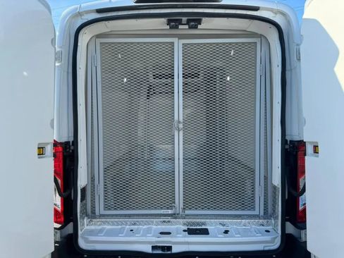 Used 2019 Ford Transit 250 148 Medium Roof image 19