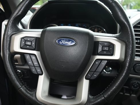 Used 2016 Ford F150 Lariat w/ Equipment Group 502A Luxury AWD/4WD image 14