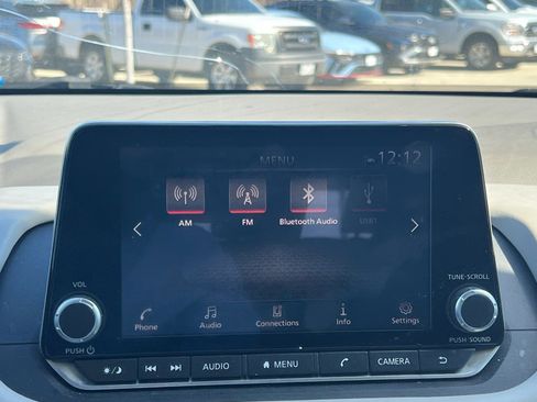 Used 2023 Nissan Rogue SV image 29